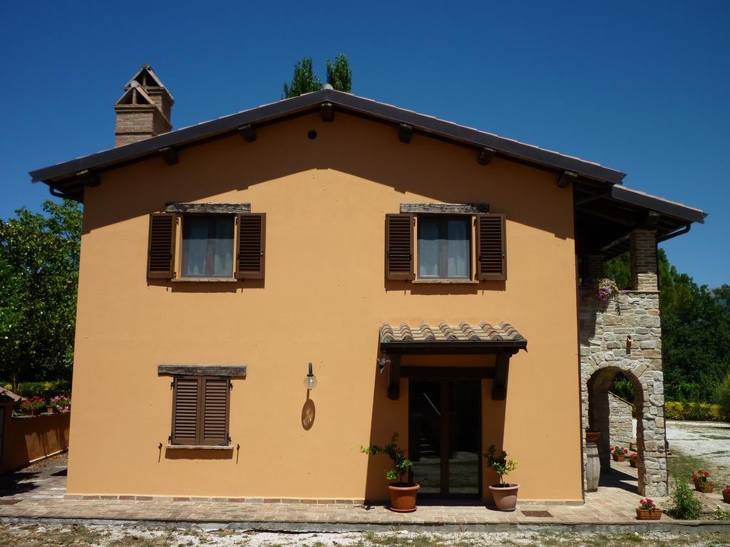 Tadinum Romana Gualdo Tadino Buitenkant foto
